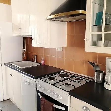 Maison Pour 2 Personnes En Coeur De Bourg * LʼIsle-en-Dodon