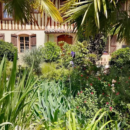 Maison Pour 2 Personnes En Coeur De Bourg